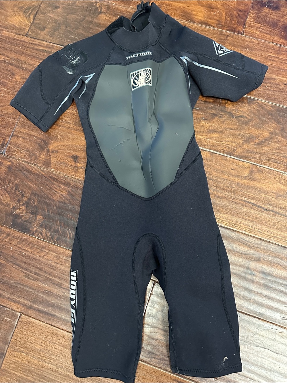 Body Glove Juniors Black Short Sleeve Neoprene One-Piece Wetsuit Sz 12